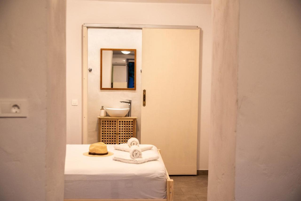 Feneri 3 -Cozy Rustic Apt 20' From Elafonisi Beach Perivolia  Exteriör bild